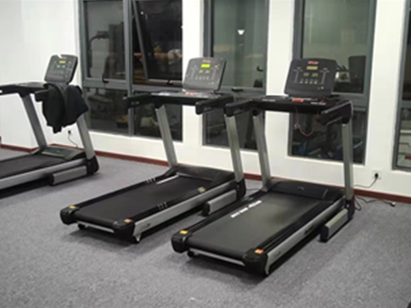 郴州市北湖机场健身房